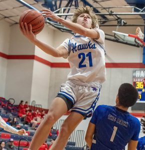 Hawks best Lobos, Lions in Buda